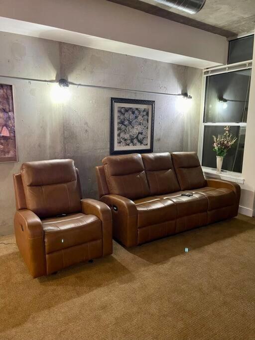 Loft Living Downtown At Its Best! Very Spacious ฟีนิกซ์ ภายนอก รูปภาพ